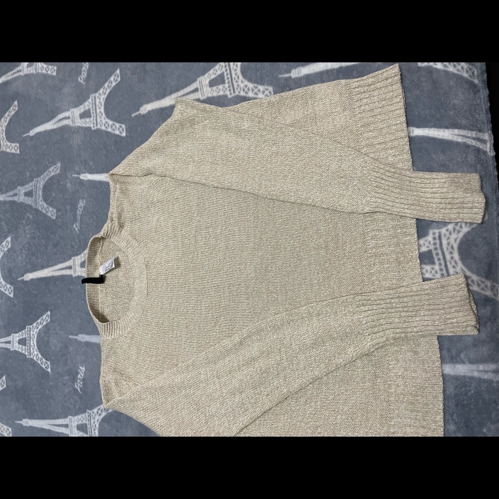 Knitted long sleeve